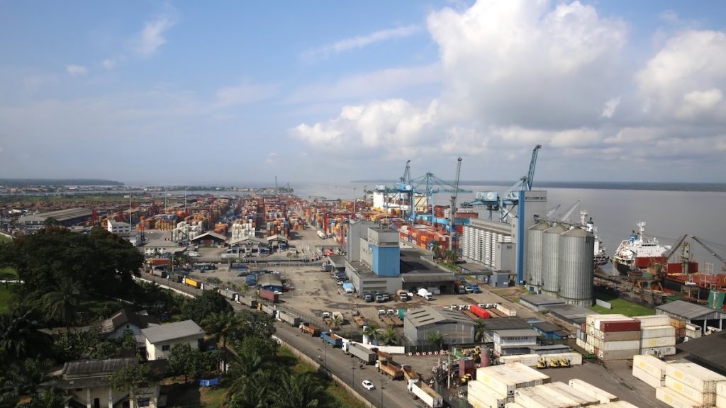 Programme de Gestion Portuaire : Diffusion du module 1 : Transport et le commerce international à Douala, Cameroun
